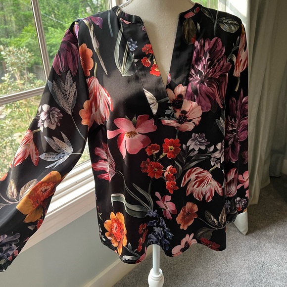 Beautiful floral top by J. Crew - Picture 1 of 5